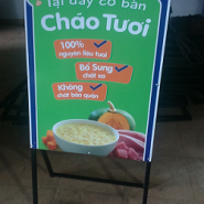 ke quang cao 1